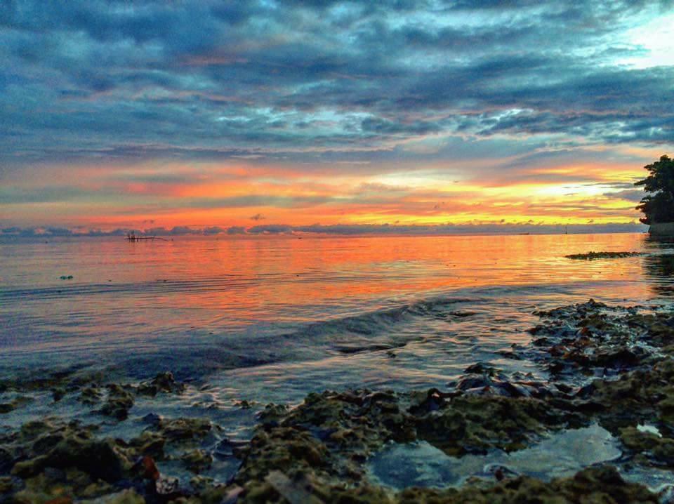 Birdland Beach Club Bolinao Экстерьер фото